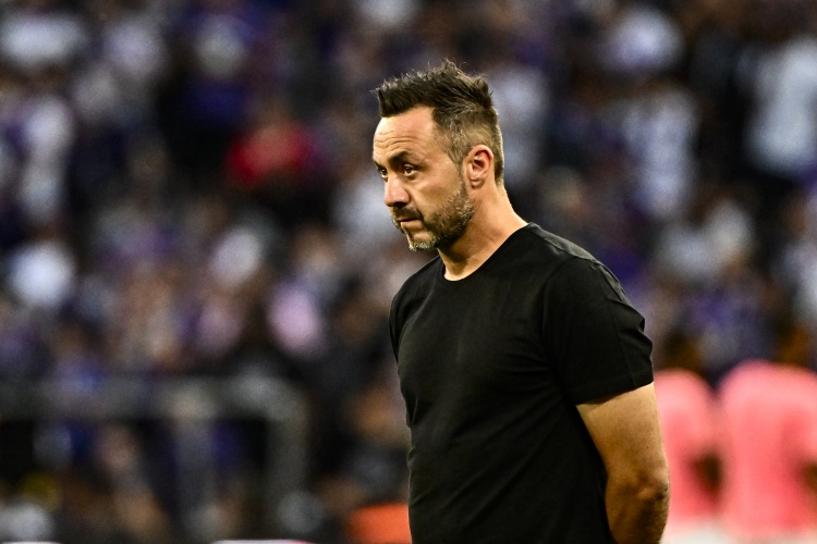 开云电子-德泽尔比：我们本可以有更好的表现，最难接受的是球队发挥不稳定